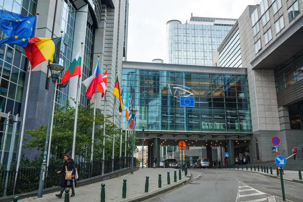 depositphotos_61617169-stock-photo-european-parliament-building